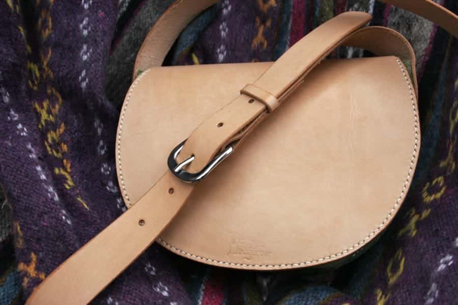 Back of round leather shoulder bag
